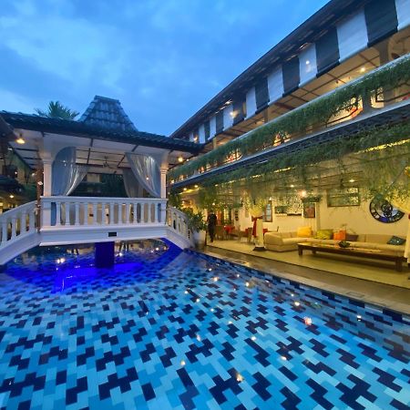 Raintree Boutique Villa & Gallery Yogyakarta Exterior photo