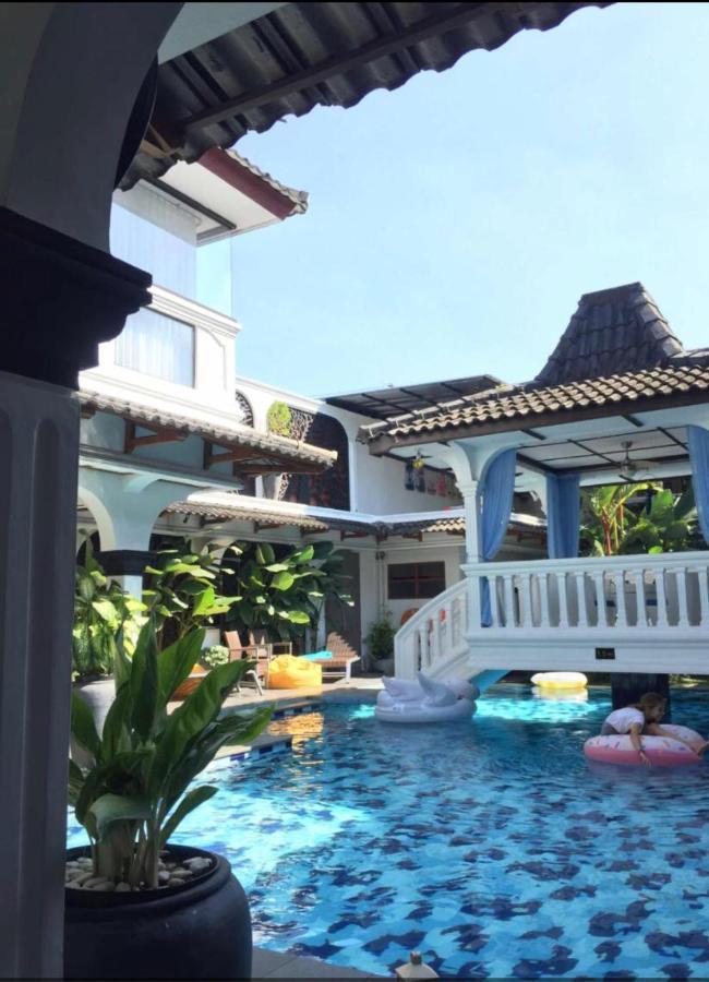 Raintree Boutique Villa & Gallery Yogyakarta Exterior photo